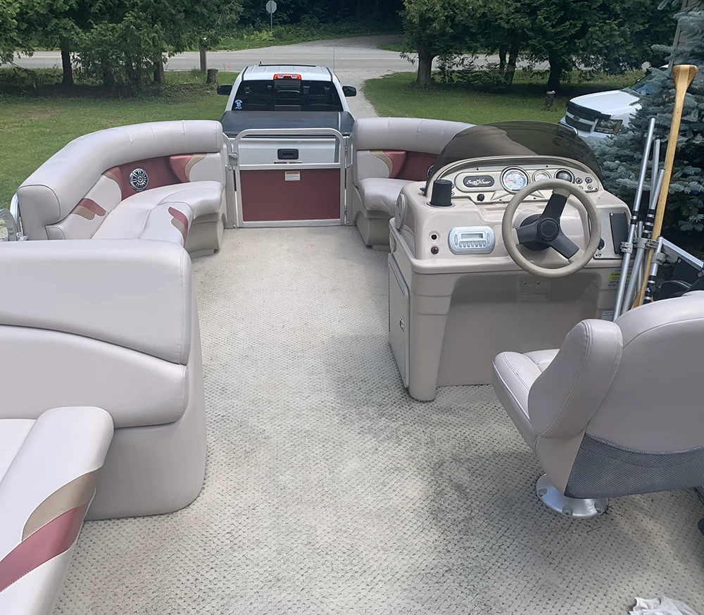 Edge of Muskoka Experience Sunchaser Pontoon Boat Rental 60 HP (2)
